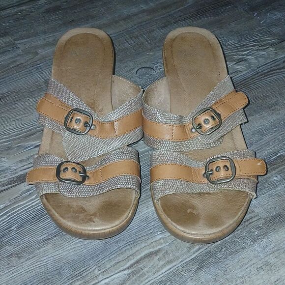 Dansko tan leather wedge sandals  Sz 39  EUC worn once - Picture 2 of 8